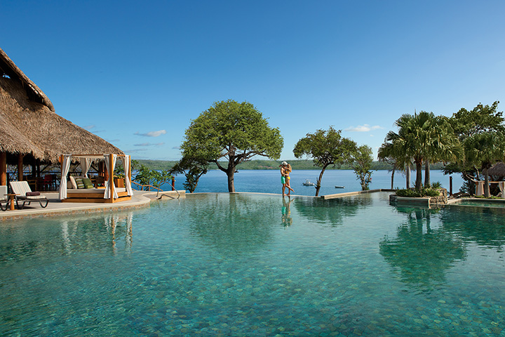 Secrets Papagayo Pool